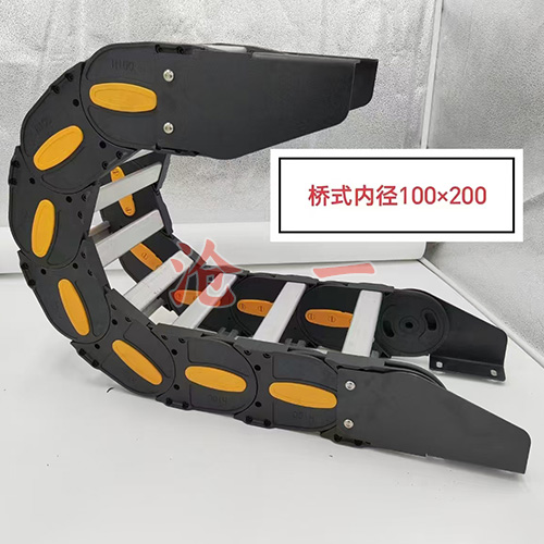 尼龍和塑料拖鏈